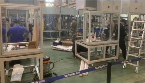 封閉,但不停產(chǎn) 臨港這家機器人基地員工 逆行 保衛(wèi)供應鏈